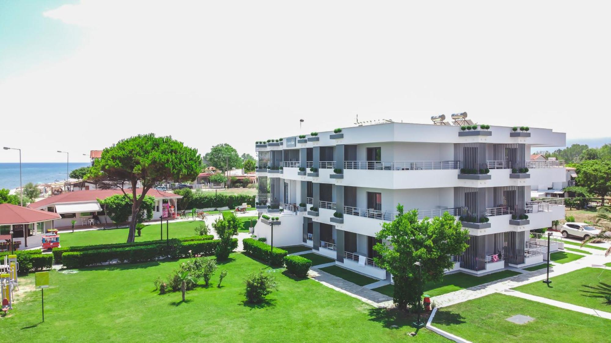 Hotel Golden Sun Nea Mesagkala Exterior photo